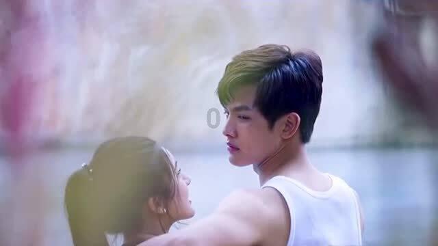 救援俏皮女孩